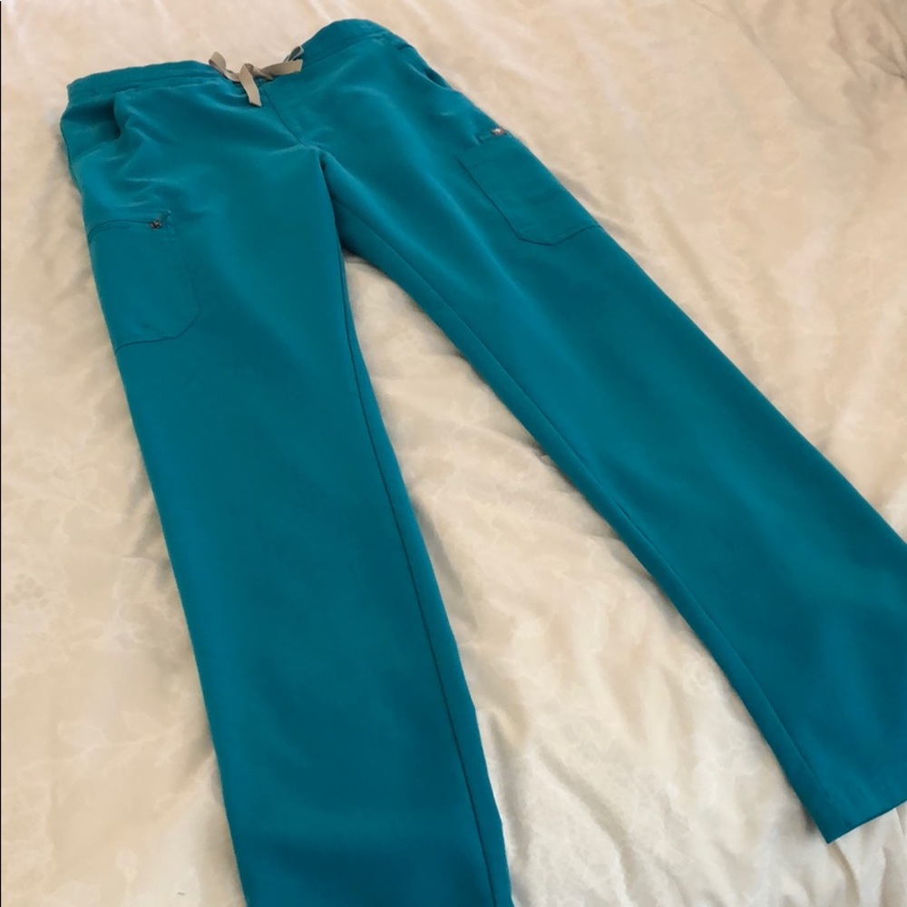 Figs Yola skinny scrub pants